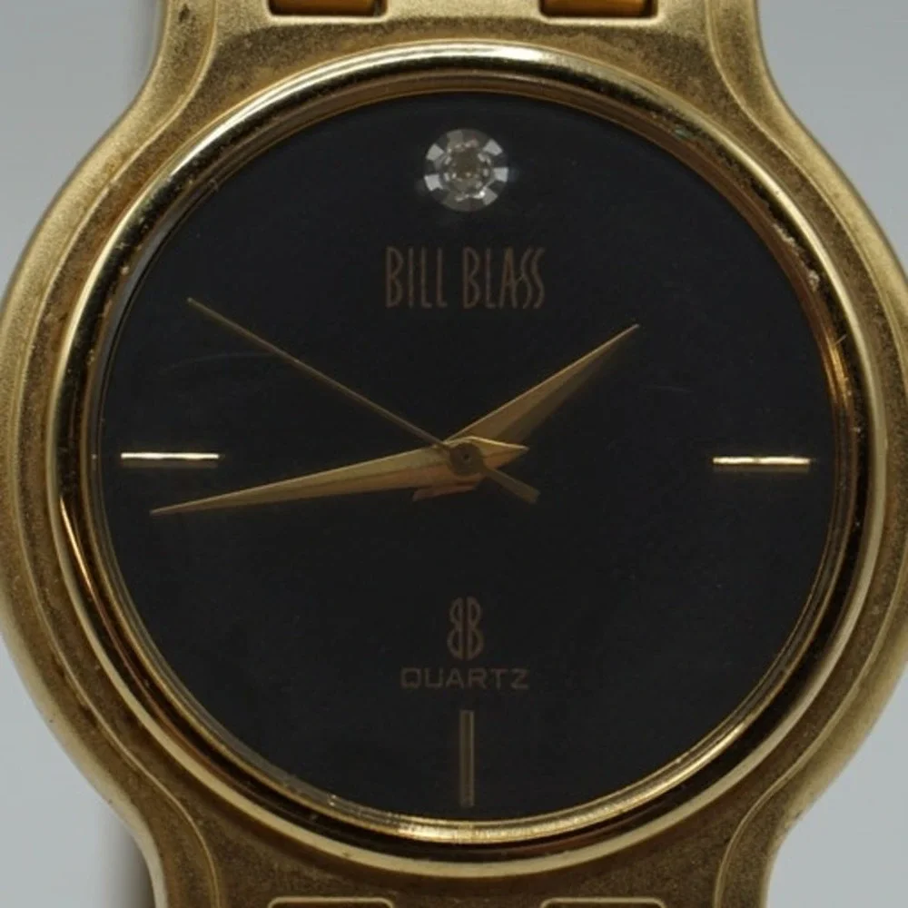 Bill Blass‎ Watch Women Gold Tone Diamond Accent New Battery